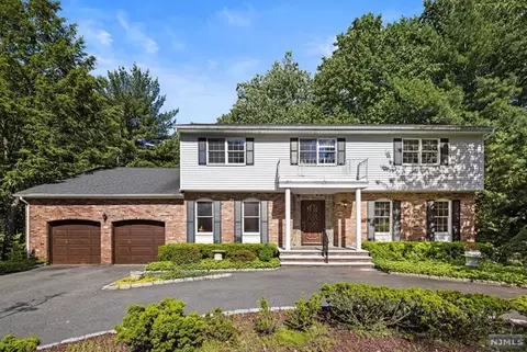 91 Douglas Dr, Westwood, NJ 07675