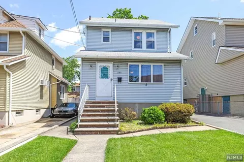 537 6th Ave, Lyndhurst, NJ 07071