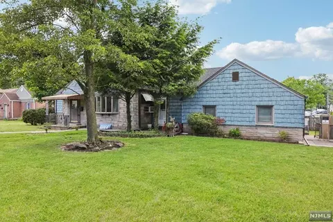 288 Kinderkamack Rd, Emerson, NJ 07630