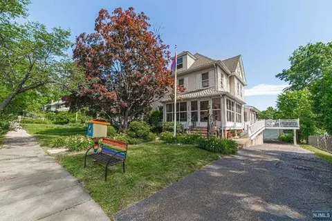 300 Clinton Pl, Hackensack, NJ 07601