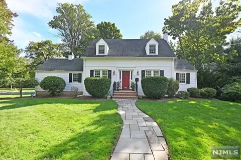 464 Seminole St, Oradell, NJ 07649