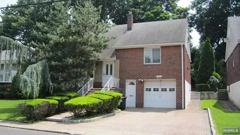 1058 Harvard Pl, Fort Lee, NJ 07024