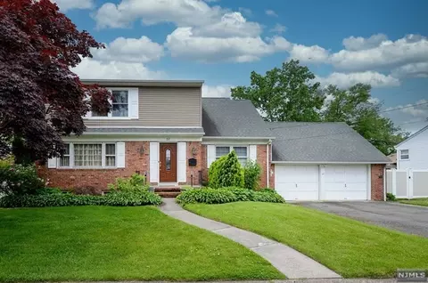 22 Parkview Ave, Elmwood Park, NJ 07407