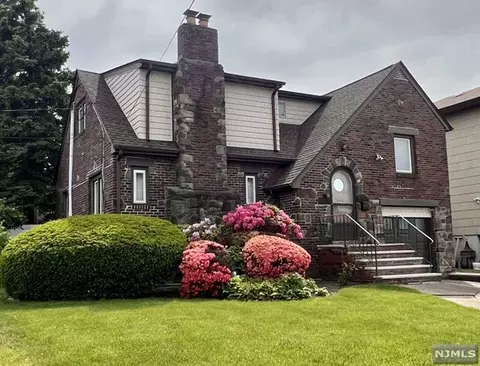 490 Ridgefield Ter, Fairview, NJ 07022