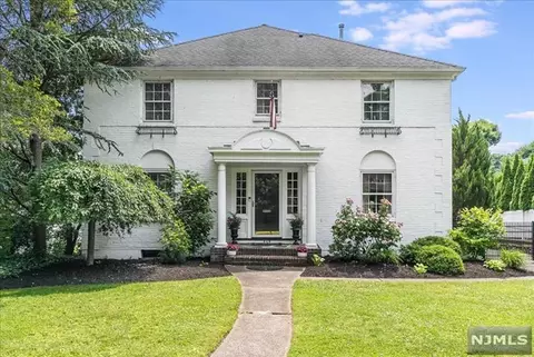 454 Rock Rd, Glen Rock, NJ 07452