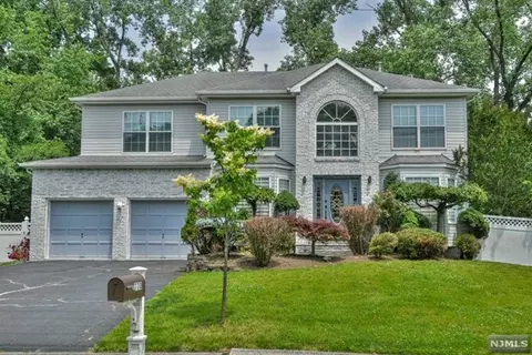770 Pascack Rd, Paramus, NJ 07652 photo 1