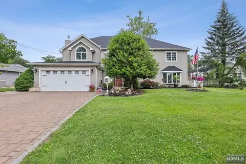 45 Dogwood Ln, Emerson, NJ 07630