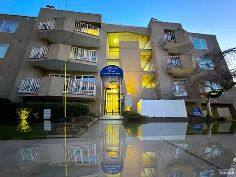 105 State St #3A, Hackensack, NJ 07601