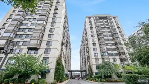 316 Prospect Ave #1K, Hackensack, NJ 07601
