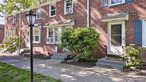 230 Lafayette Pl #1B, Englewood, NJ 07631