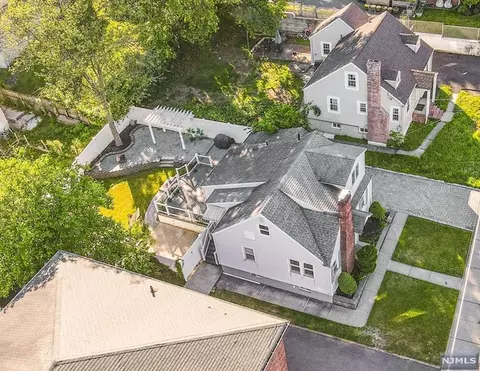 422 Essex St, Hackensack, NJ 07601