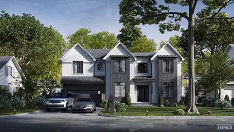 177 Behnke Ave, Paramus, NJ 07652