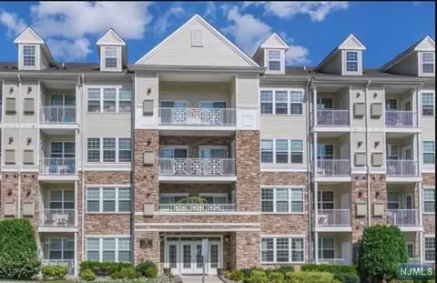 8401 Sanctuary Blvd, Riverdale, NJ 07457