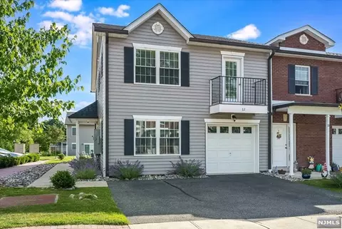 12 Gregg Ct, Newton, NJ 07860