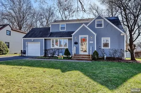 36-10 Lenox Dr, Fair Lawn, NJ 07410