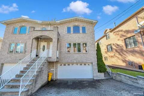 539 3rd St # B, Palisades Park, NJ 07650