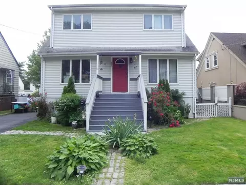 15 Beech St, Little Ferry, NJ 07643