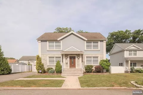 59 Coger St, Saddle Brook, NJ 07663