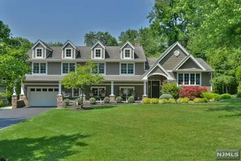 276 West Pl, Westwood, NJ 07675