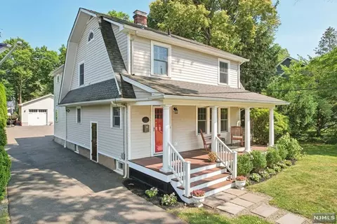 135 John St, Ridgewood, NJ 07450