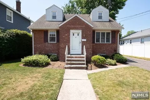 5 Prospect Ave, Rochelle Park, NJ 07662