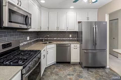 174 Robertson Way, Lincoln Park, NJ 07035