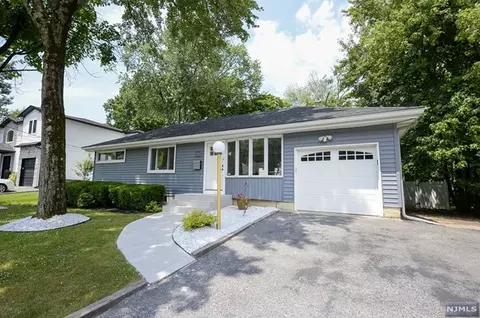 16-02 Jordan Rd, Fair Lawn, NJ 07410