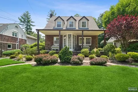 258 Churchill Rd, Teaneck, NJ 07666