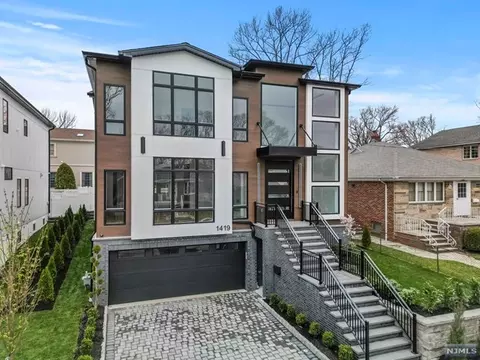 1419 Oleri Ter, Fort Lee, NJ 07024