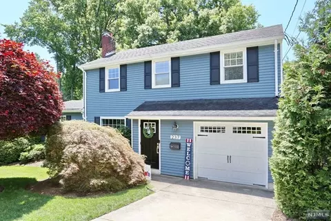 237 Monroe Ave, River Edge, NJ 07661
