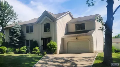 205 Fredrick St, Paramus, NJ 07652 photo 1
