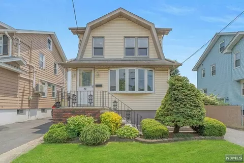 42 Lafayette Pl, Lyndhurst, NJ 07071