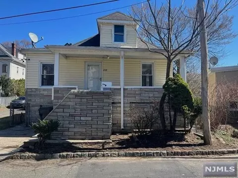235 White St, Englewood, NJ 07631
