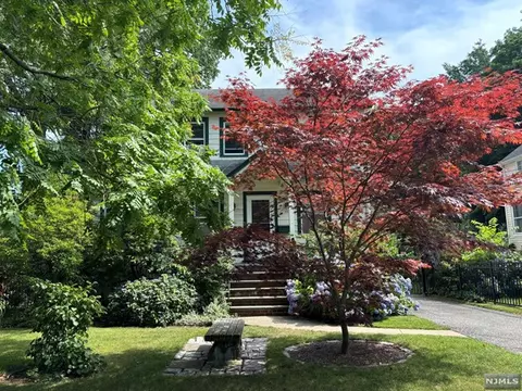 290 Windsor Rd, Englewood, NJ 07631