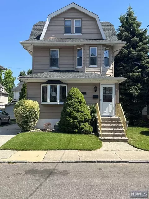 44 Edwin St, Ridgefield Park, NJ 07660