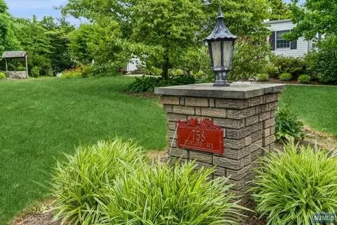 758 Highland Ave, Paramus, NJ 07652