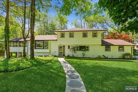11 Maple Ave, Demarest, NJ 07627 photo 1