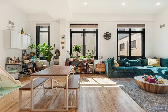 518-536 Gregory Ave Unit C311