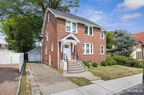 440 Oncrest Ter, Cliffside Park, NJ 07010