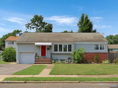 40-17 Kuiken Ter, Fair Lawn, NJ 07410