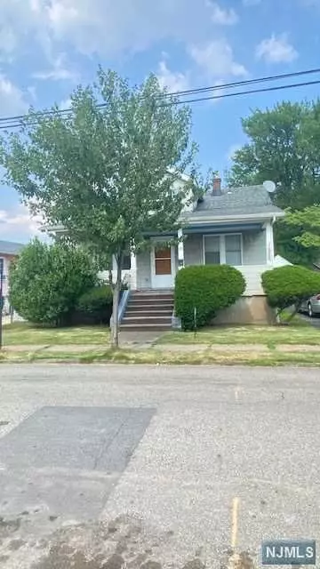 270 Jackson Ave, Hackensack, NJ 07601