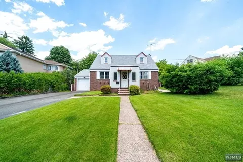 37-17 Garden View Ter, Fair Lawn, NJ 07410