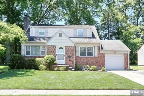 730 Cherry St, New Milford, NJ 07646