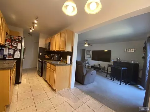 1 River Rd #15J, Nutley, NJ 07110