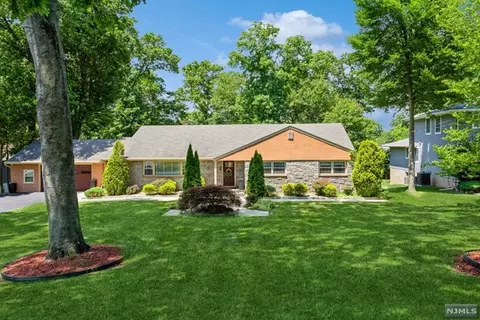 32-03 Berdan Ave, Fair Lawn, NJ 07410