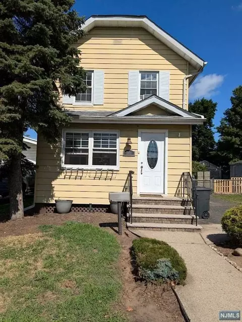 781 5th St, Lyndhurst, NJ 07071