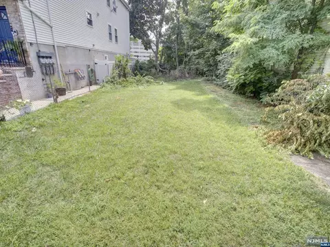 156-158 Fairmount Ave, Newark, NJ 07103
