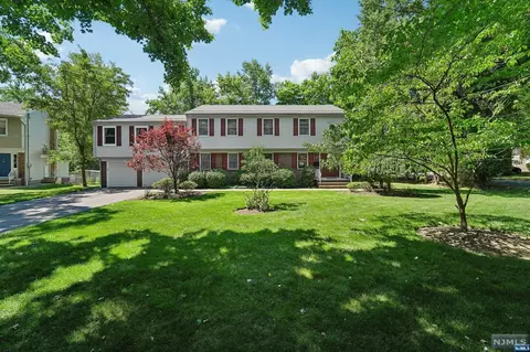 90 Colgate Ave, Paramus, NJ 07652 photo 1