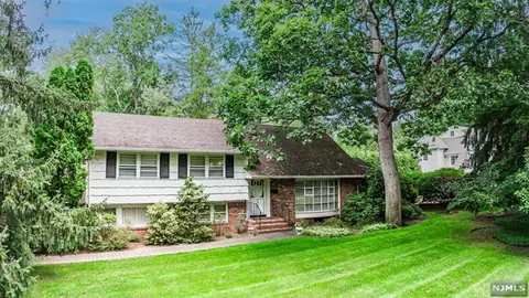 54 Everett Rd, Demarest, NJ 07627 photo 1