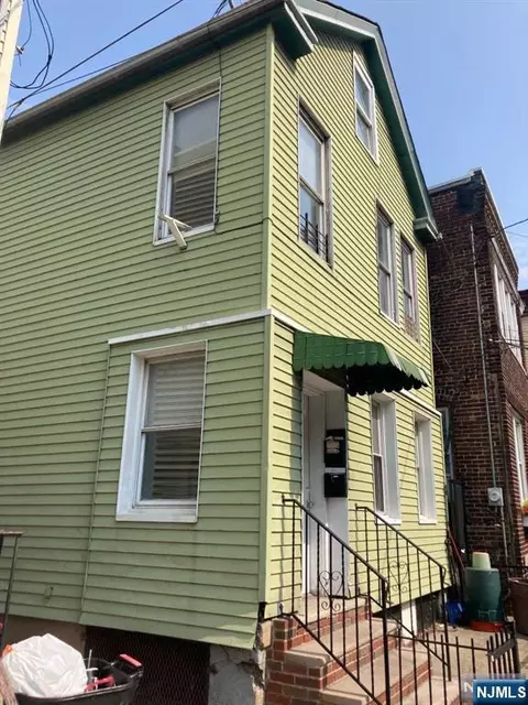 1515 Manhattan Ave, Union City, NJ 07087